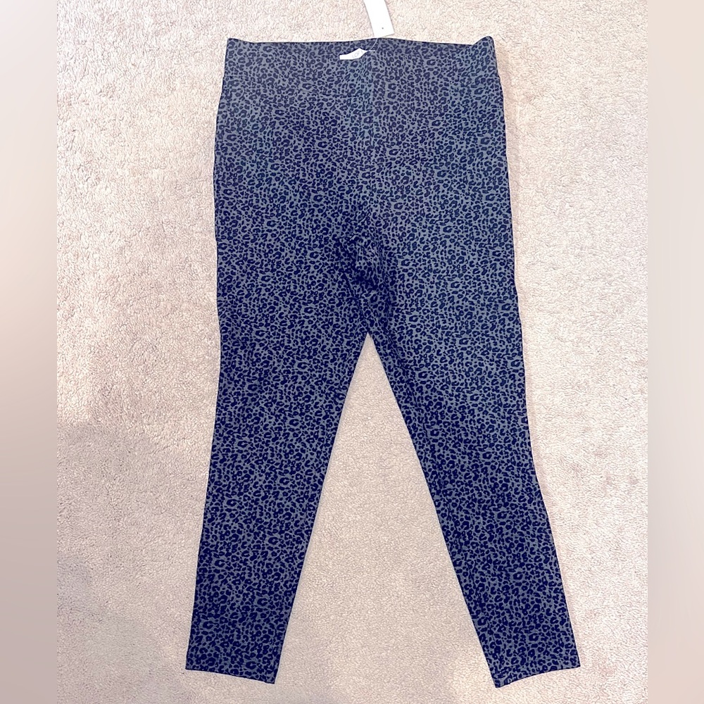 NWT Loft Leopard Print Ponte Leggings. Size Large